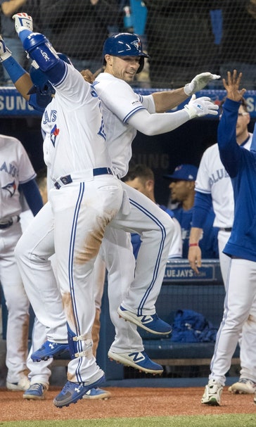 Guerrero’s homer lifts Jays, deals Yanks 3rd straight loss